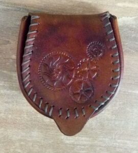 Bilonówka podkówka ze skóry. Styl steampunkowy.