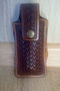 Etui na multitoola ze skóry naturalnej.