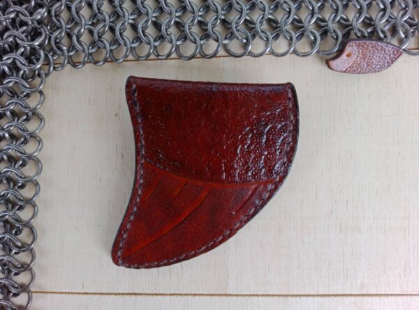 Tył skórzanej bilonówki.