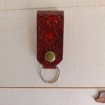 Skórzany brelok na klucze Psi trop.