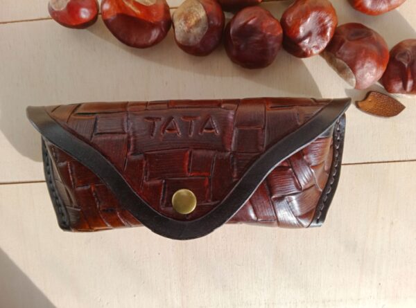 Skórzane etui na okulary dla taty. Z napisem tata.